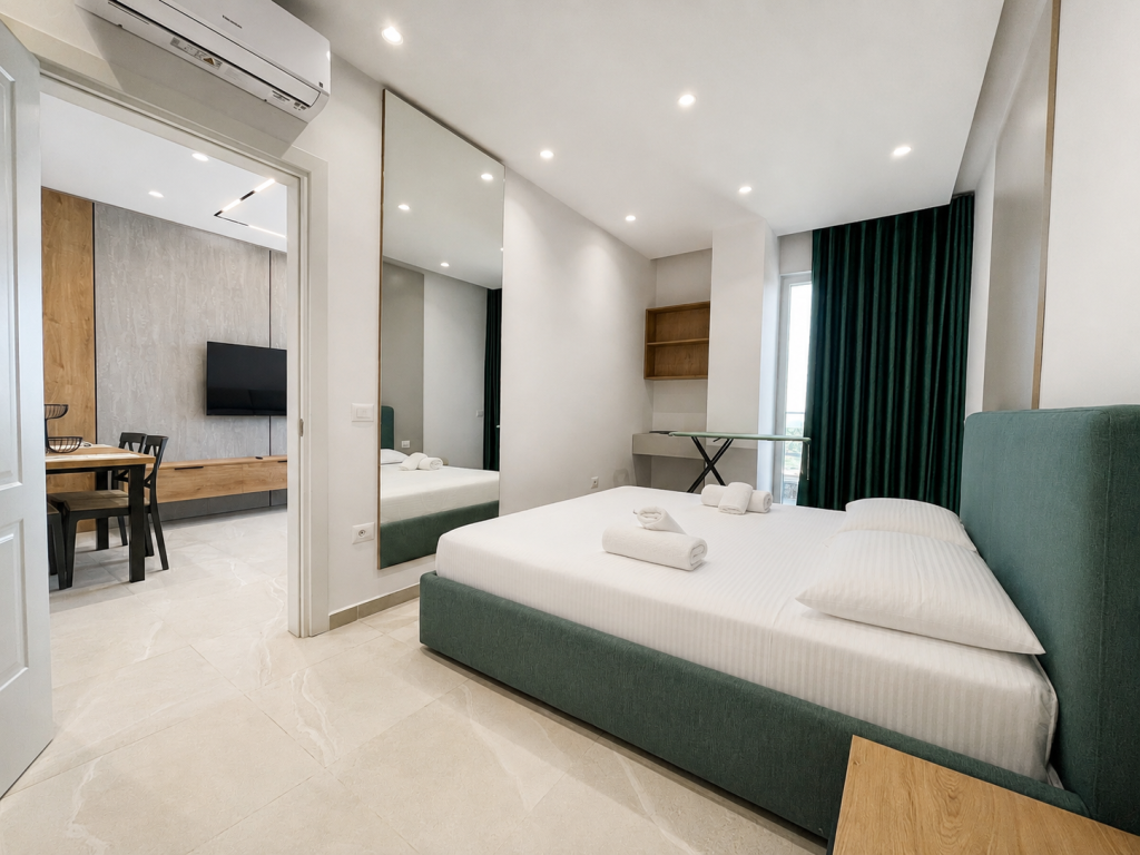 Shitet Apartament 1+1 i Mobiluar me Ballkon në Qerret, Kavajë