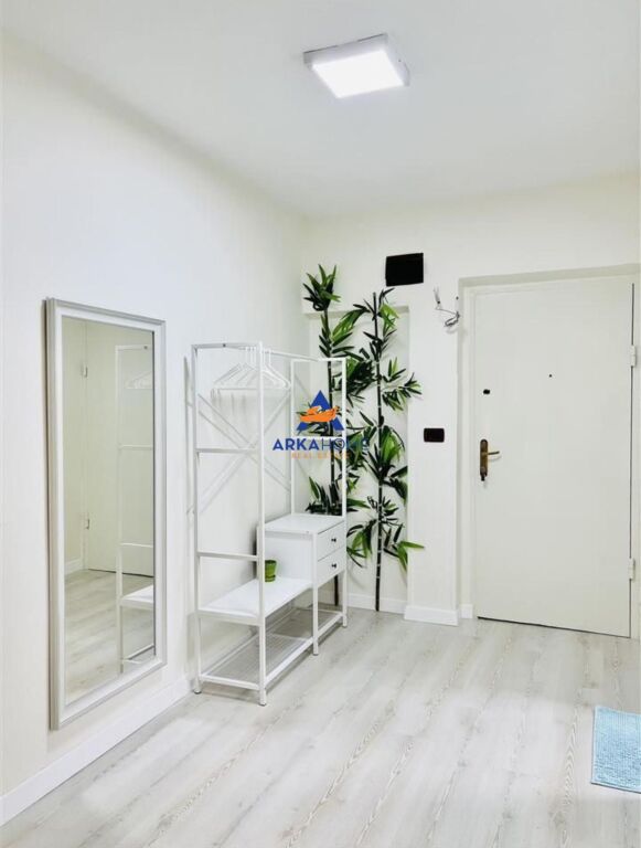 SHITET APARTAMENT 1+1 "RRUGA GJIK KUQALI, PRANË STADIUMIT DINAMO" 208.000 EURO