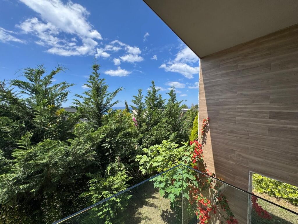 Shitet Vile Ne palase , Dhermi (Villa Fir Sale, Palase, Drymades)