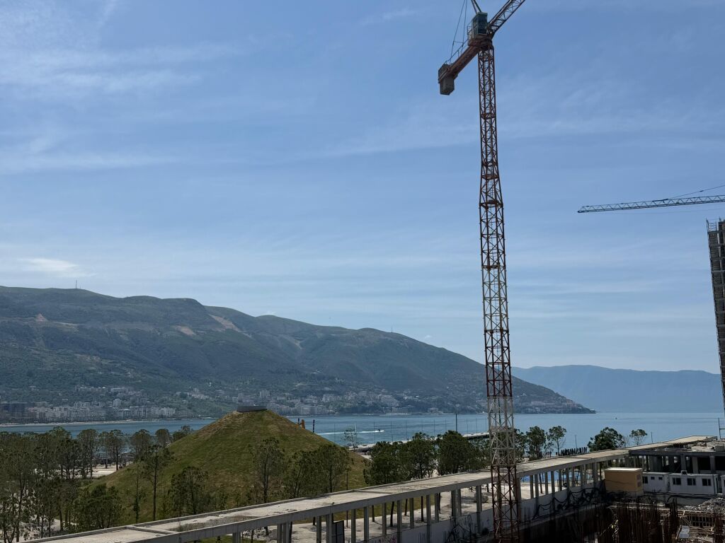 Appartamento con vista mare in affitto a lungo termine nel centro di Vlora