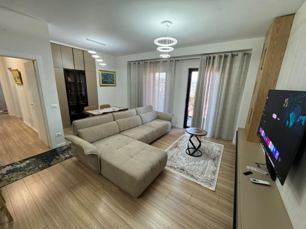 🏢 In affitto 3+1+2 +Parcheggio 📍Tirana Garden Building, Via Kavaja💶 2.000€/mese