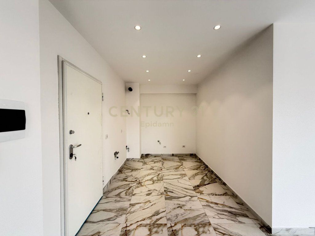 APPARTAMENTO 1+1 IN AFFITTO IN VIA KAVAJËS 1300€/mese
