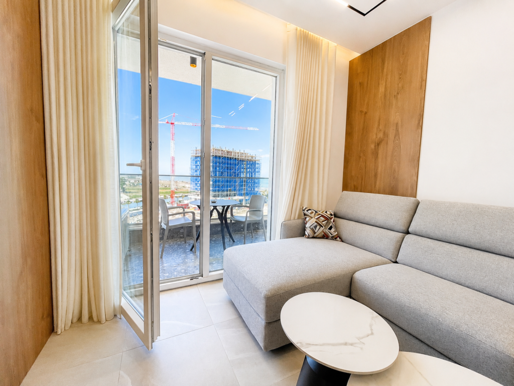 Shitet Apartament 1+1 i Mobiluar me Ballkon në Qerret, Kavajë