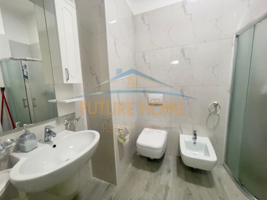 Affitto, Appartamento 1+1+Posto Auto, Complesso Delijorgji, Tirana