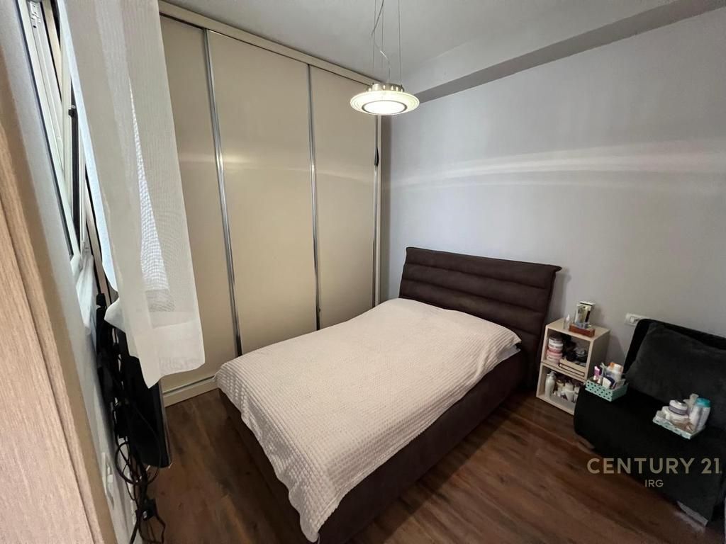Apartament 2+1 me qera tek Rr 5 Maji 550 € /Muaj