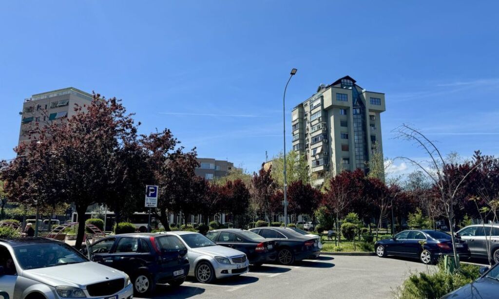 Ambiente per Uffici in Affitto – 300 m²