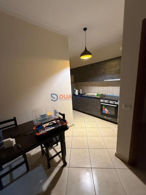 Apartament 2+1 per Qira te Rotondo Astirit !