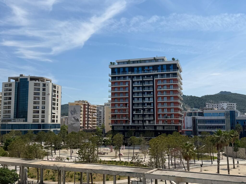 Appartamento con vista mare in affitto a lungo termine nel centro di Vlora