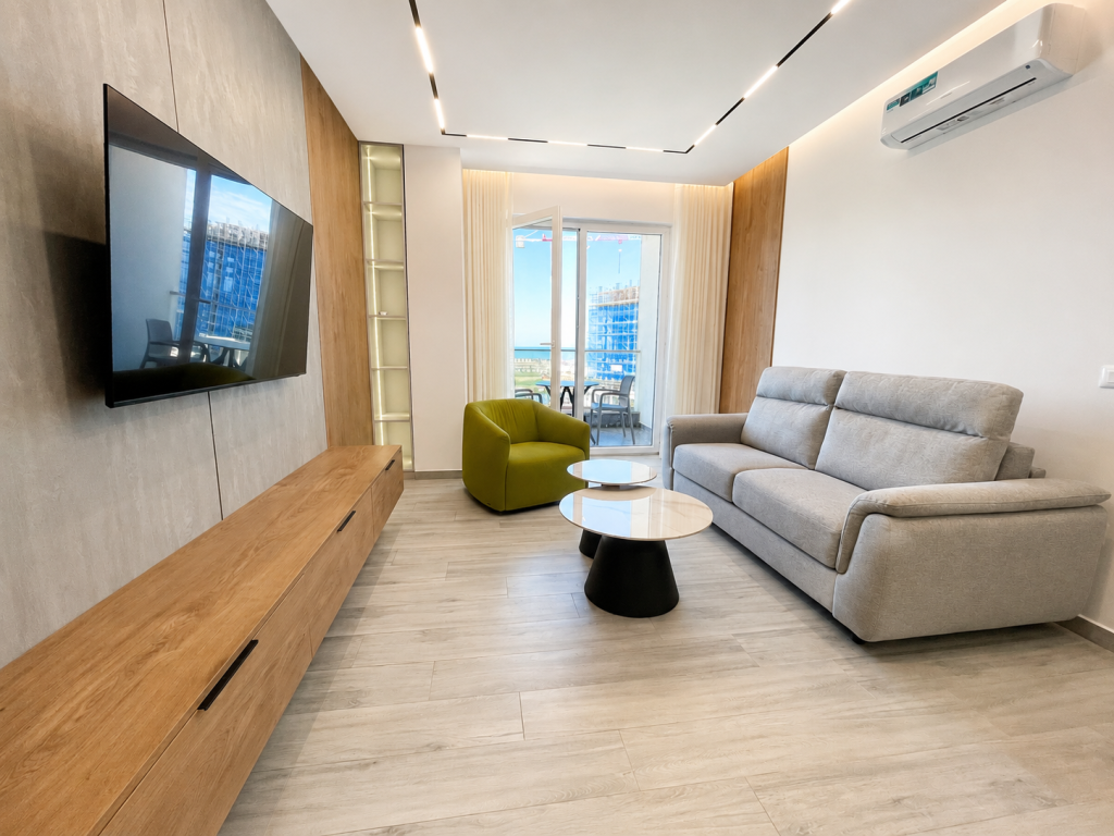 Shitet Apartament 1+1 i Mobiluar me Pamje Deti në Qerret, Kavajë