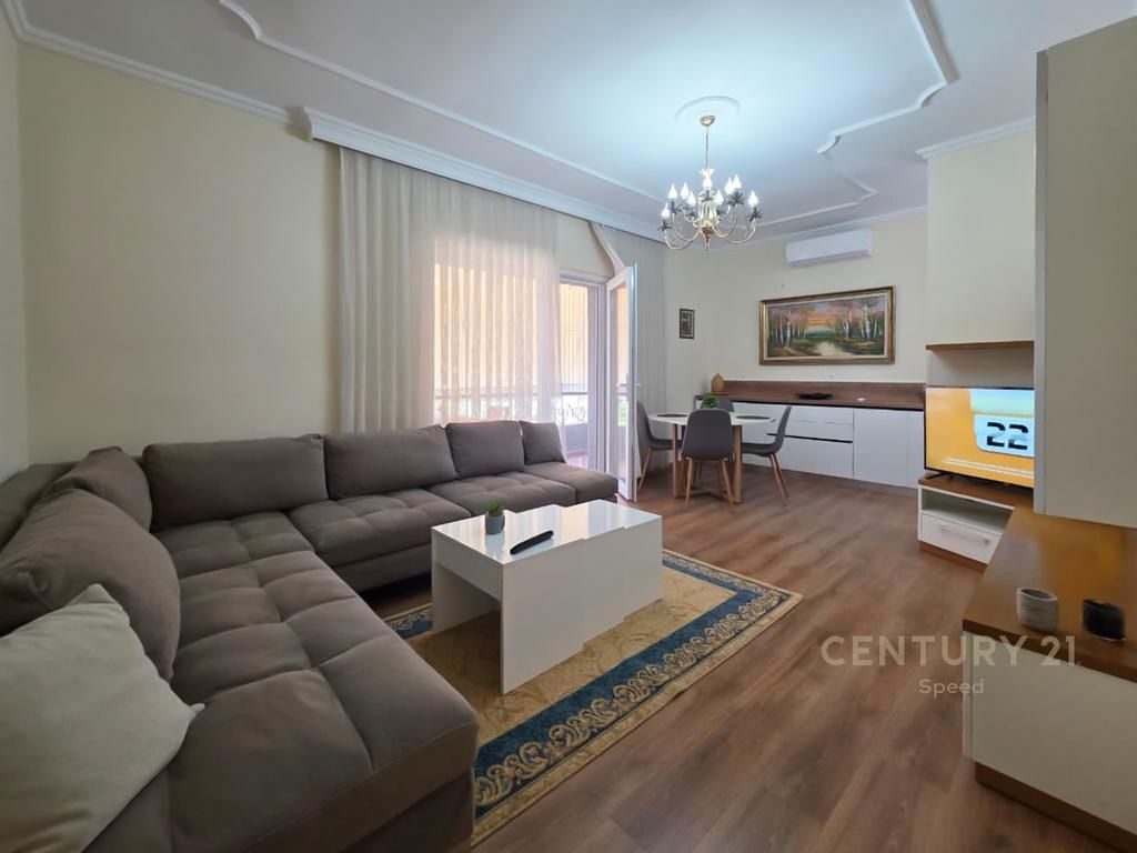 Apartament 2+1 + Parkim per Qira tek 9-katëshet