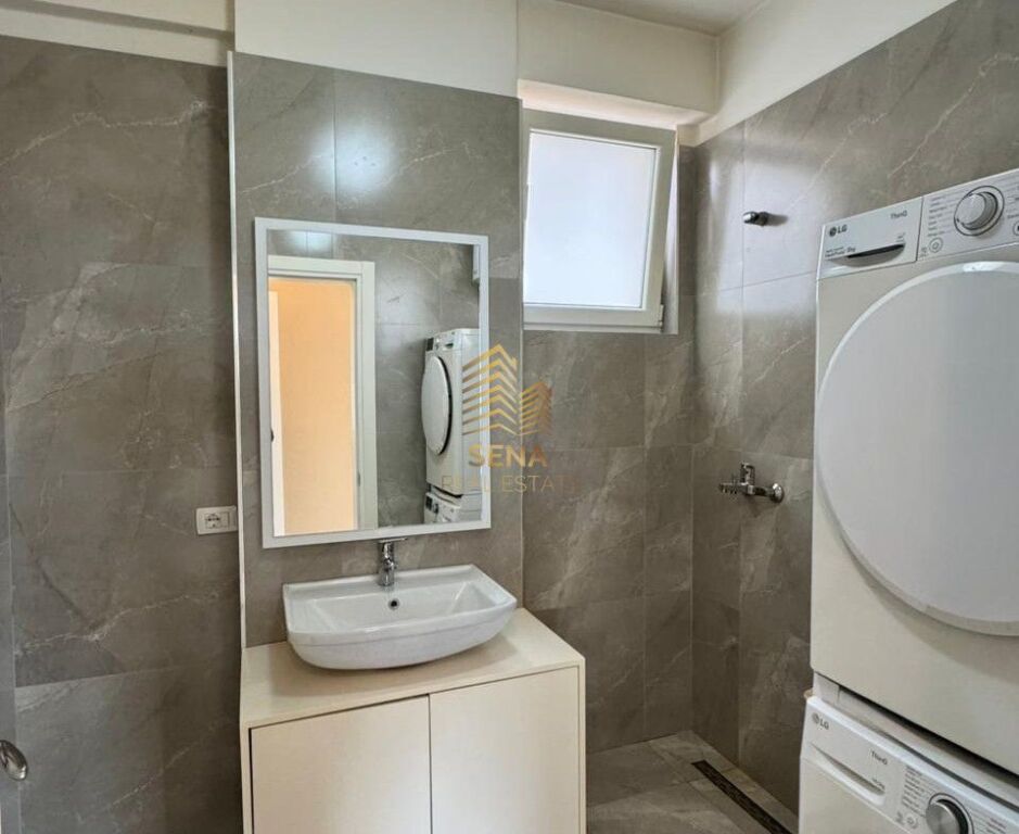 Shitet, Apartament 2+1+2+Bllk,Liqeni i Thate-Kompleksi FZ, 278,000 Euro