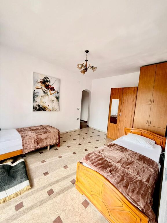 Apartament 2+1 me qira – Rruga e Durrësit !