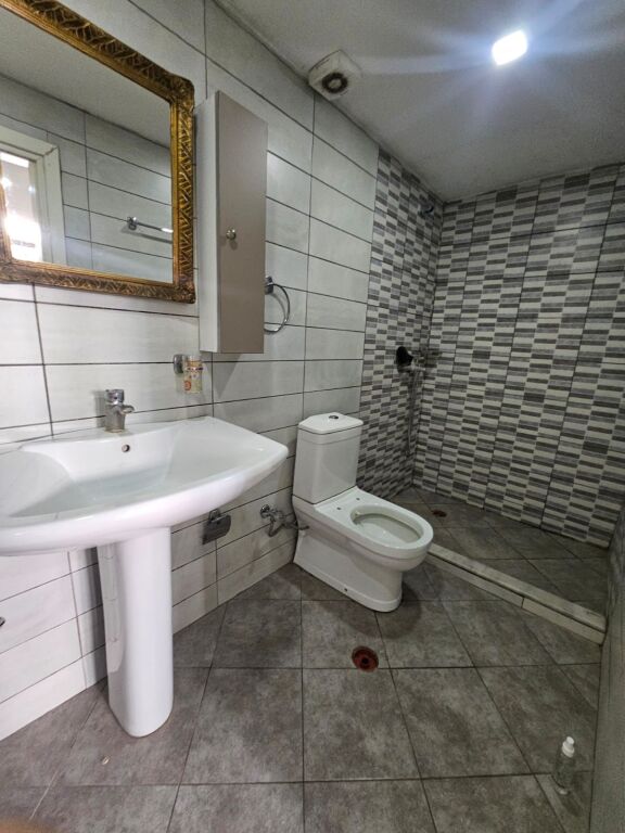 Jepet me qira apartament 1+1