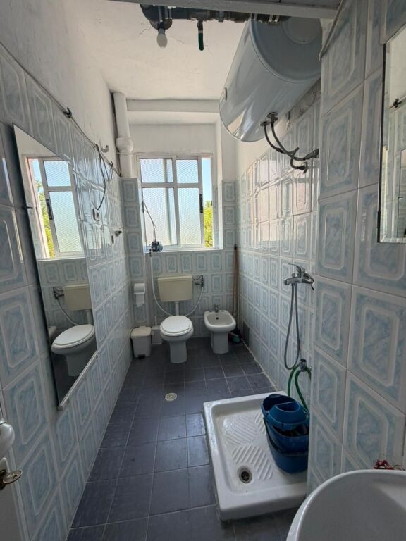 Apartament 2+1 me Qira Afatgjatë - Sheshi Pavaresia, Vlore