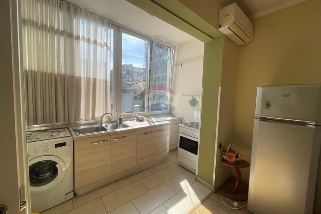Apartment 1+1 For Rent in Center