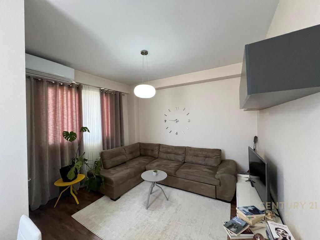 Apartament 2+1 me qera tek Rr 5 Maji 550 € /Muaj