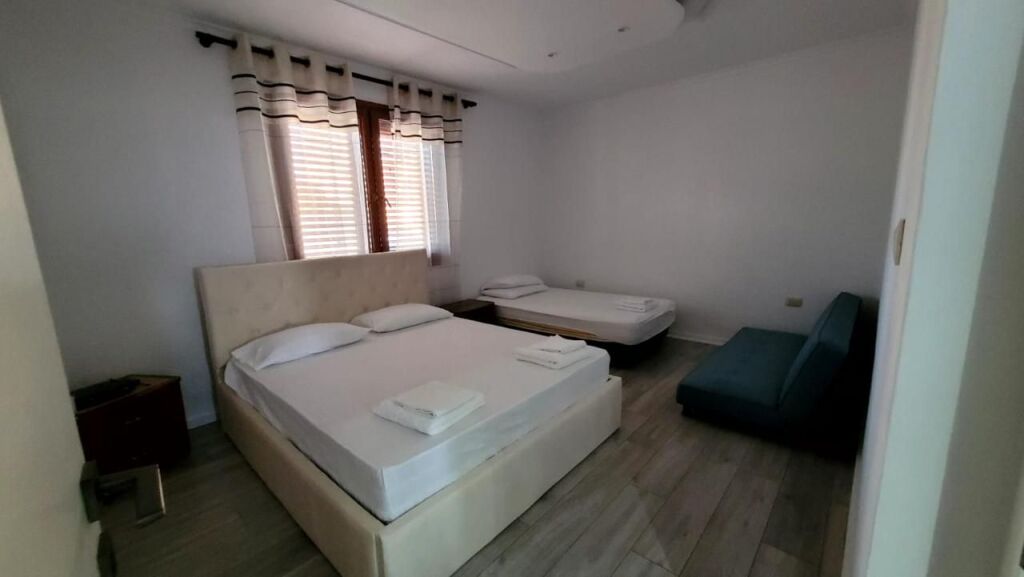 Apartament me qera 2+1 te Medreseja