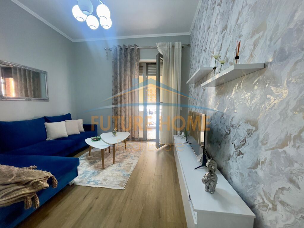 Affitto, Appartamento 1+1+Posto Auto, Complesso Delijorgji, Tirana