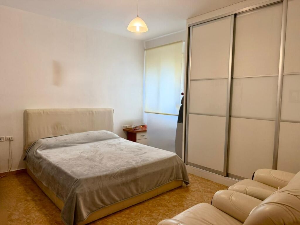 Shitet: Apartament 2+1, pranë Shkollës së Muzikës, Vlorë