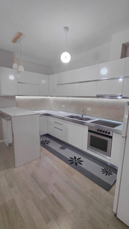 Jepet me qera apartament 2+1i mobiluar tel Kodra e Diellit