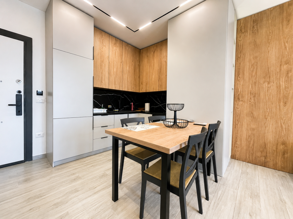 Shitet Apartament 1+1 i Mobiluar me Pamje Deti në Qerret, Kavajë