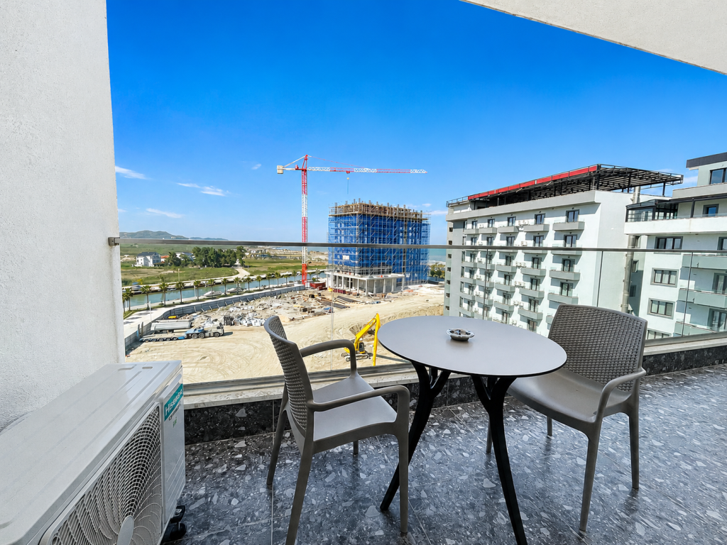 Shitet Apartament 1+1 i Mobiluar me Ballkon në Qerret, Kavajë