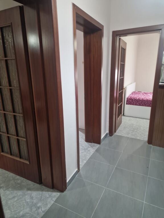 Apartament 2+1 per qira te Rruga e Durresit