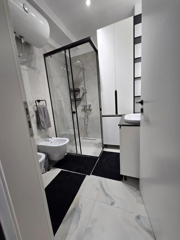 Jepet me qera Apartament 2+1+2 te Rezidenca Kurora/ Kopshti Botanik