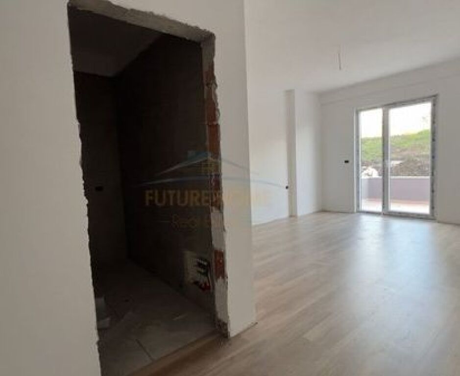Appartamento 2+1+2+Veranda in Vendita, Paskuqan