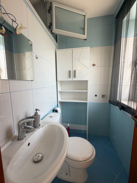 Appartamento con vista mare in affitto a lungo termine nel centro di Vlora