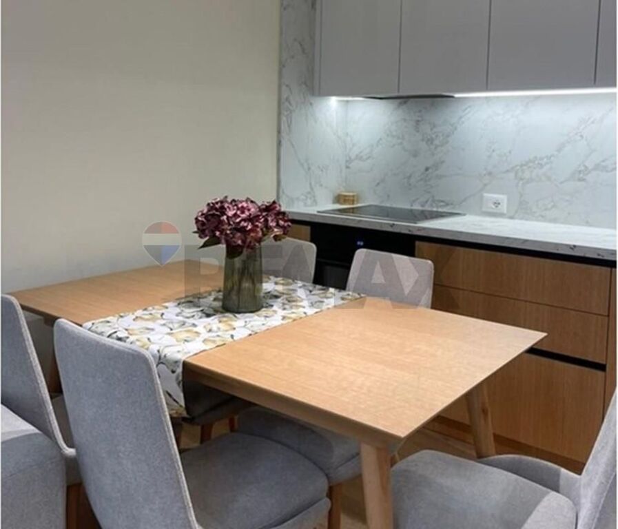 Apartament - Për Qira - Ambasada Amerikane, Tiranë