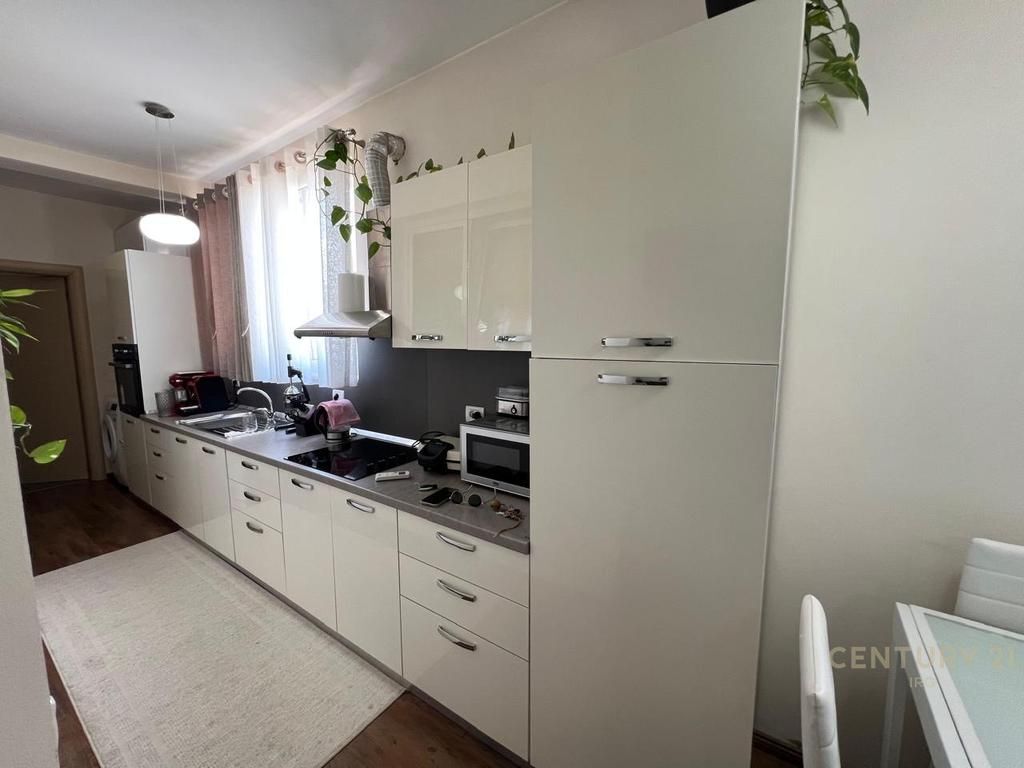 Apartament 2+1 me qera tek Rr 5 Maji 550 € /Muaj