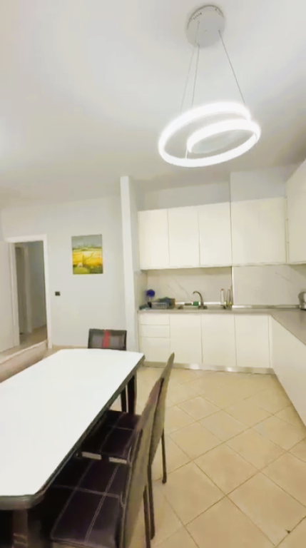 🏡Jepet me qera apartament 2+1 përballë Prokurorise se Përgjithshme e Shqipërisë!