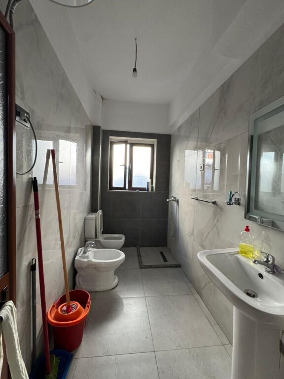 shes super apartament buze rruge 1+1+ballkon