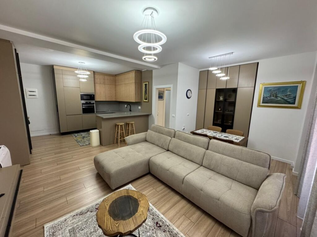 🏢 In affitto 3+1+2 +Parcheggio 📍Tirana Garden Building, Via Kavaja💶 2.000€/mese
