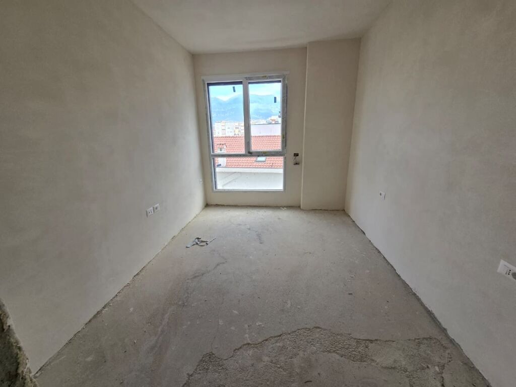 Appartamento 2+1 in Vendita Vicino al Campo in Ali Dem