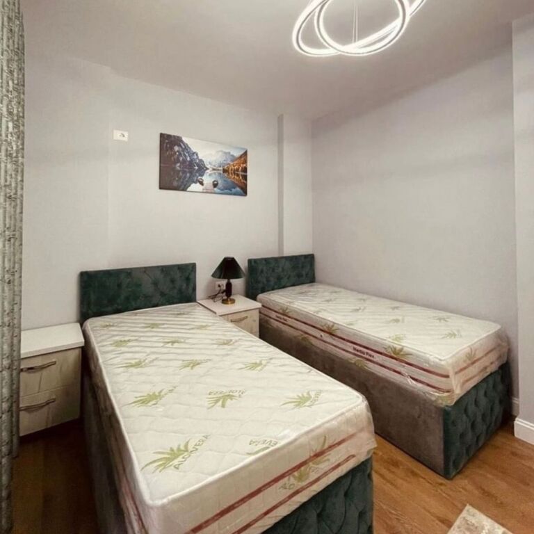 2+1/Qera📍21 Dhjetori 📌78 000 lek