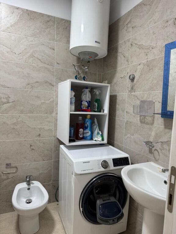 JEPET ME QIRA APARTAMENT 2+1 PRANË SPAK-UT