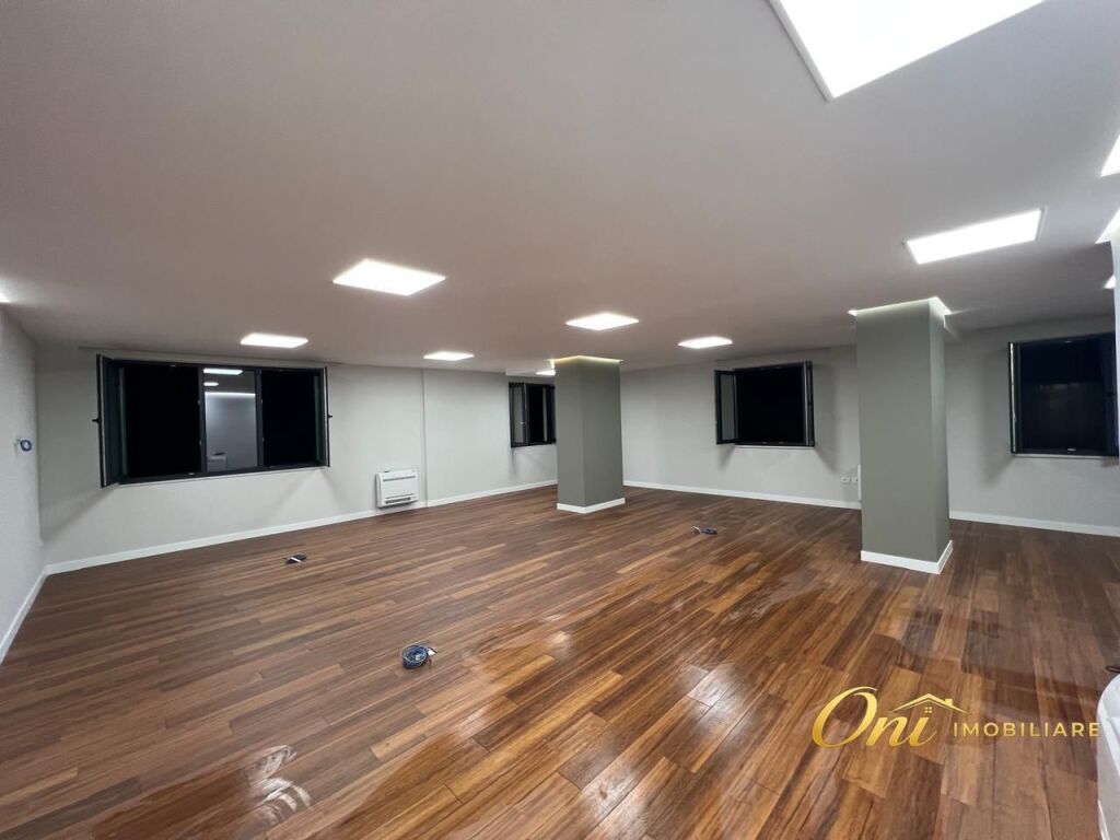 OFFICE FOR RENT 140M2 FORMER EXHIBITION
