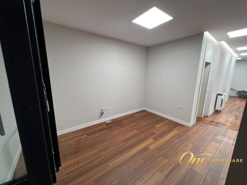 OFFICE FOR RENT 140M2 FORMER EXHIBITION