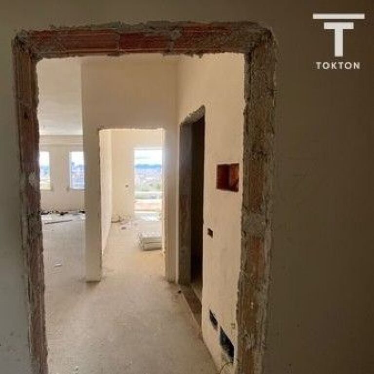 IN VENDITA, APPARTAMENTO 1+1, RESIDENZA DEMOLLARI, PASKUQAN, TIRANA