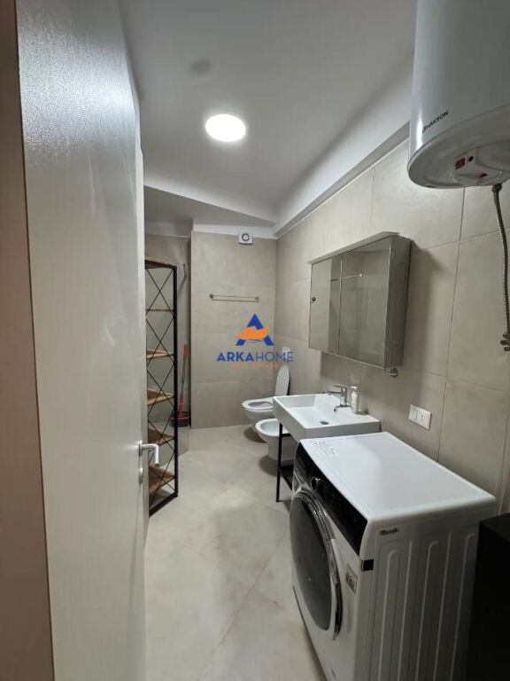 AFFITTASI APPARTAMENTO MAI ABITATO 1+1+BALCONE "AL LAGO ASCIUTTO" 75.000 LEKE