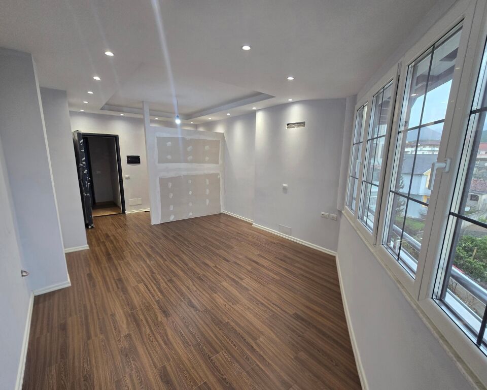 1+1/Shitje📍Fresku 📌87000€