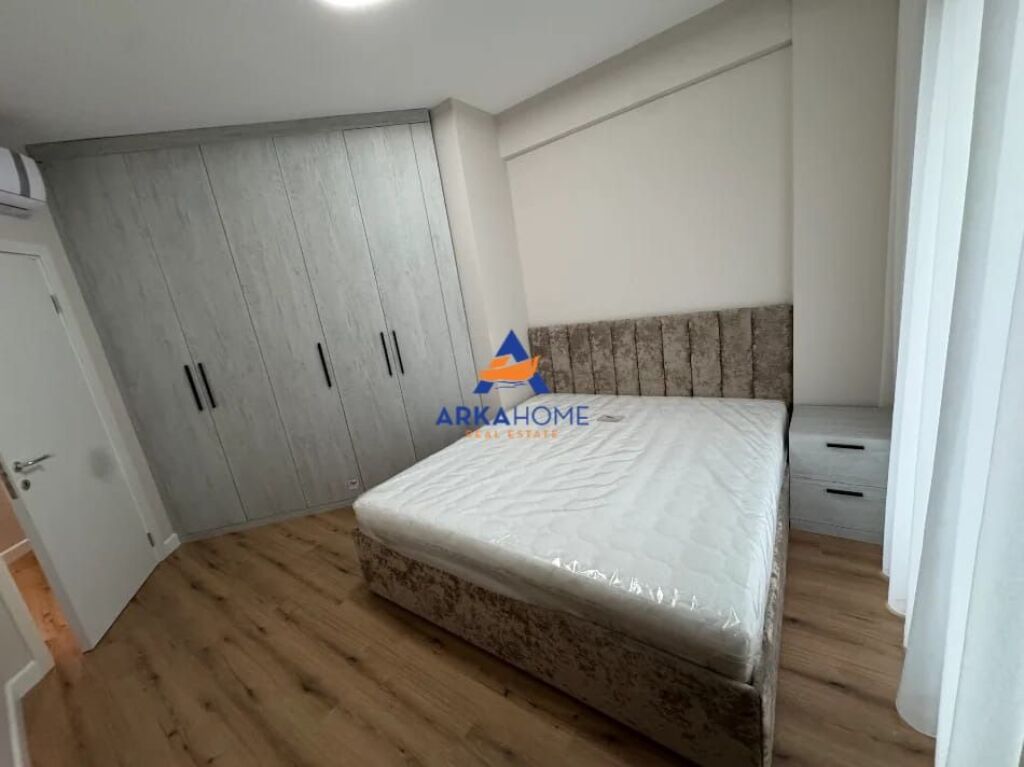 AFFITTASI APPARTAMENTO MAI ABITATO 1+1+BALCONE "AL LAGO ASCIUTTO" 75.000 LEKE