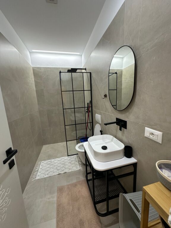 Apartment 1+1 plus parking space at Vasil Shanto