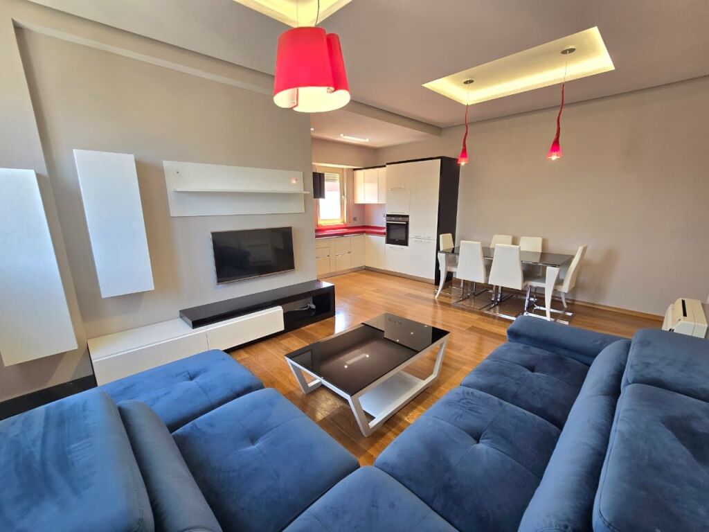 Apartamente 2+1 Ne Shitje, Me Pamje Mbi Liqenin e Thate