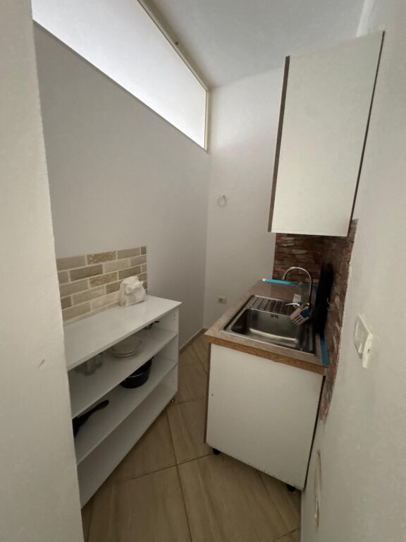 🏡✨ FOR RENT Apartment 3+1 📍 Fresk, near the Kastrati gas station 🛣️ “Muhamet Deliu” Street  🏢 6th Floor (with elevator) 🛋️ Fully furnished 💶 Price: 400 Euro/month  ✅ Quiet and accessible area ✅ Ideal for family or couple  📞 For more information, contact us!