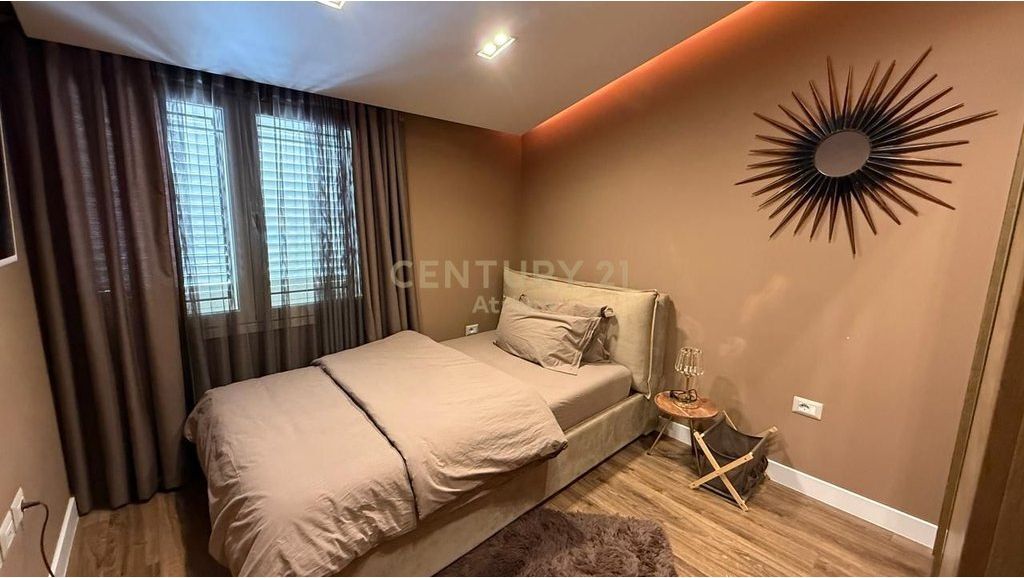 🏡 Villa premium di 3 piani in affitto a Vilat Amerikane!