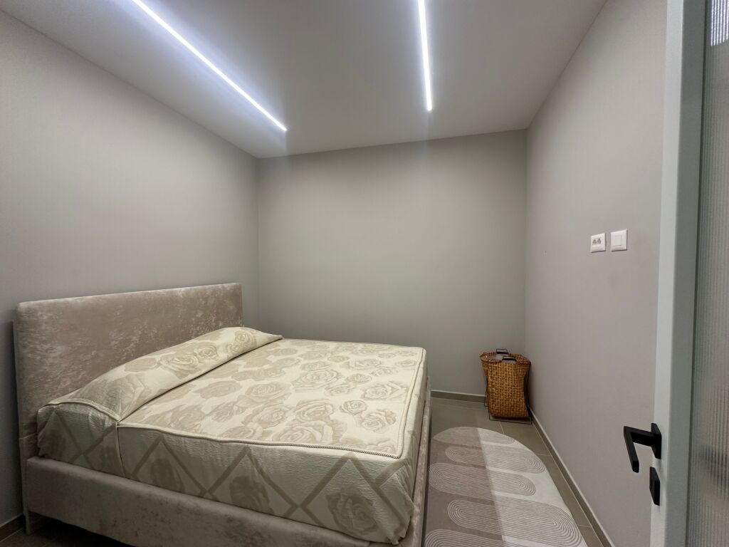 Apartment 1+1 plus parking space at Vasil Shanto