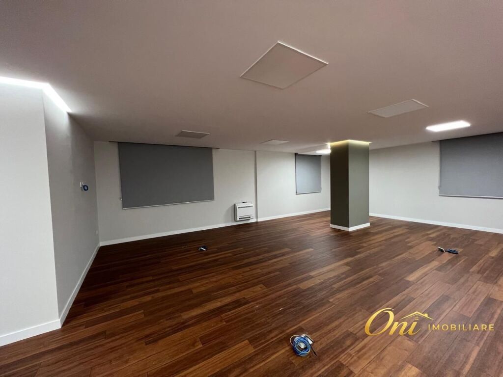 OFFICE FOR RENT 140M2 FORMER EXHIBITION